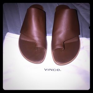 NEW IN BOX VINCE BROWN LEATHER SANDALS SZ 9
